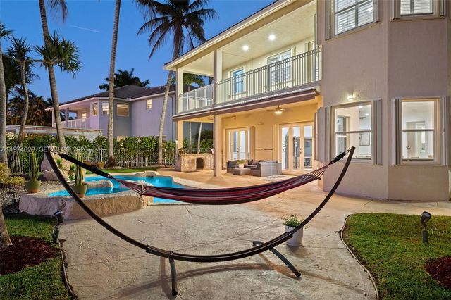 1537 Victoria Isle Way, Weston, FL 33327