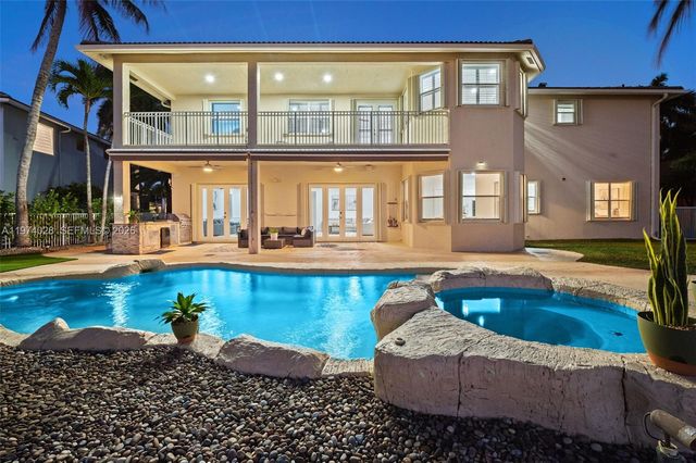 1537 Victoria Isle Way, Weston, FL 33327