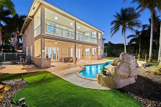 1537 Victoria Isle Way, Weston, FL 33327