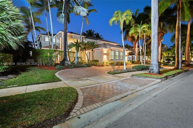 1537 Victoria Isle Way, Weston, FL 33327