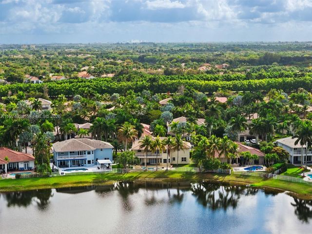 1537 Victoria Isle Way, Weston, FL 33327