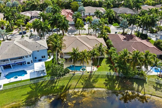 1537 Victoria Isle Way, Weston, FL 33327