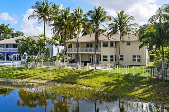 1537 Victoria Isle Way, Weston, FL 33327