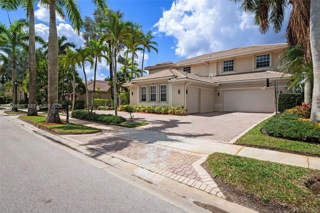 1537 Victoria Isle Way, Weston, FL 33327