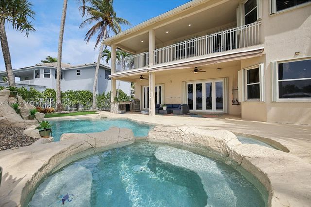 1537 Victoria Isle Way, Weston, FL 33327