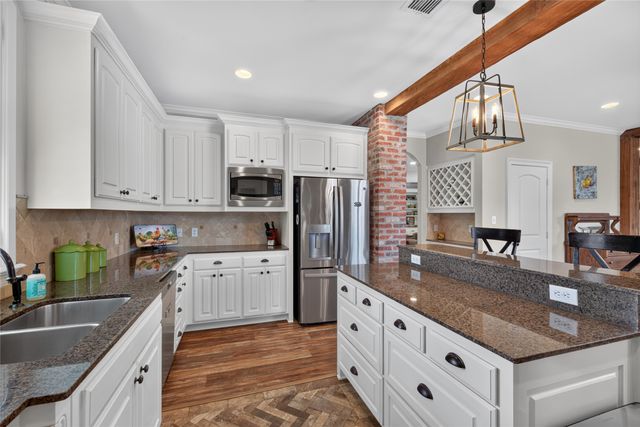 307 Freret Drive, Shreveport, LA 71106
