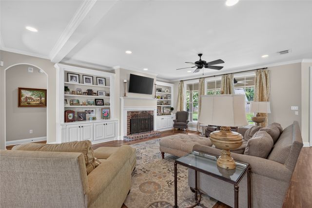 307 Freret Drive, Shreveport, LA 71106