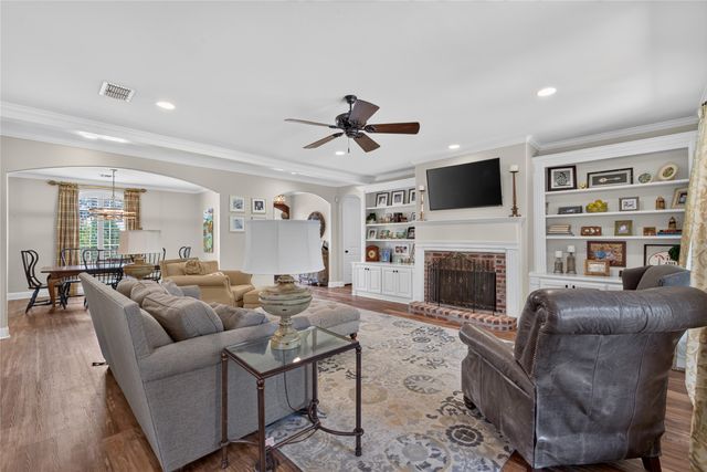 307 Freret Drive, Shreveport, LA 71106