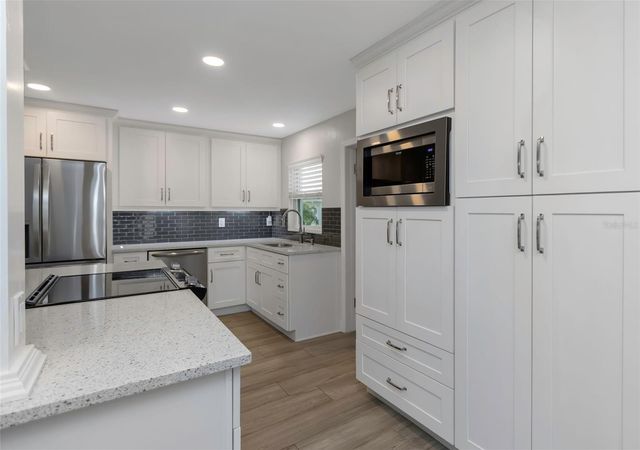 10032 39TH WAY N, Pinellas Park, FL 33782