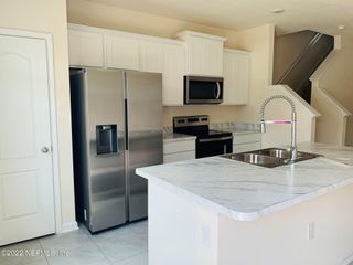 876 ROTARY Road, Jacksonville, FL 32211