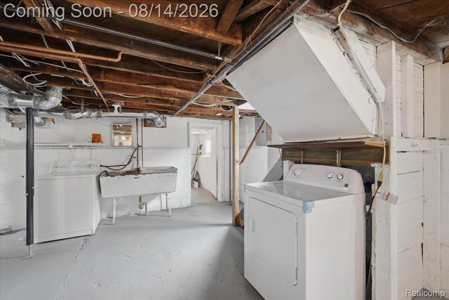 276 Walper Avenue, Clawson, MI 48017