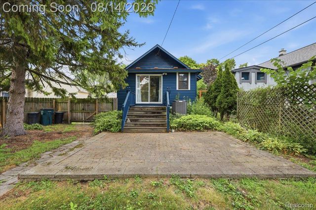 276 Walper Avenue, Clawson, MI 48017