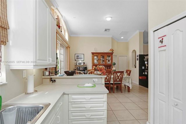 15382 SW 16th Ter, Miami, FL 33185