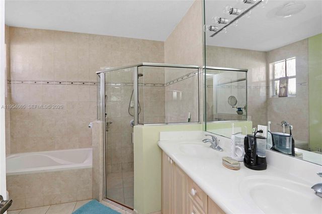 15382 SW 16th Ter, Miami, FL 33185