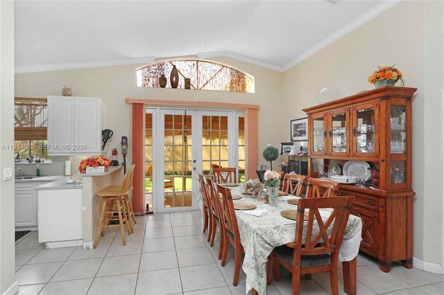 15382 SW 16th Ter, Miami, FL 33185