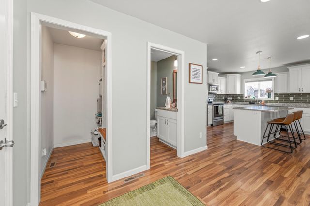 6737 21st Street S, Fargo, ND 58104