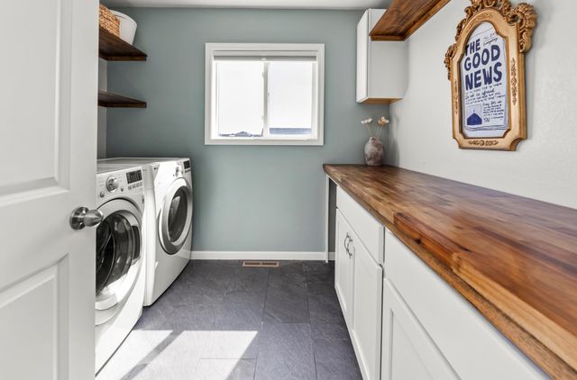 6737 21st Street S, Fargo, ND 58104