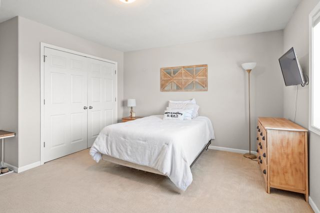 6737 21st Street S, Fargo, ND 58104