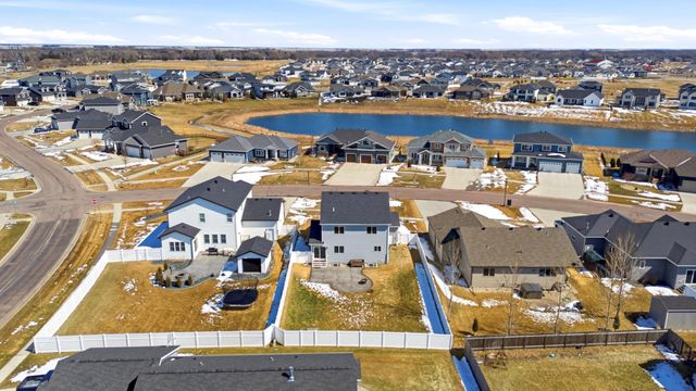 6737 21st Street S, Fargo, ND 58104