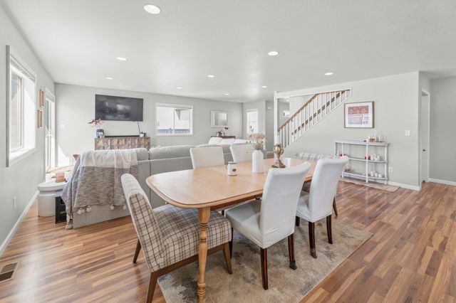 6737 21st Street S, Fargo, ND 58104