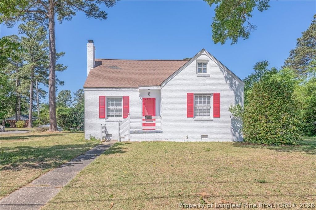 2201 N McMillan Ave, Lumberton, NC 28358 — exterior