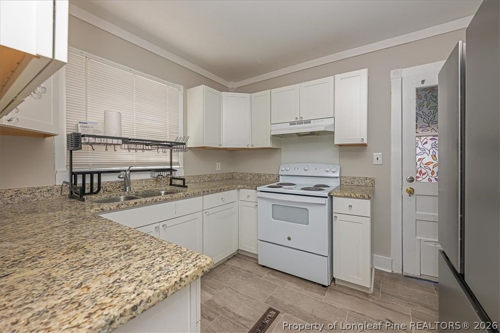 2201 N McMillan Ave, Lumberton, NC 28358 — photo 8