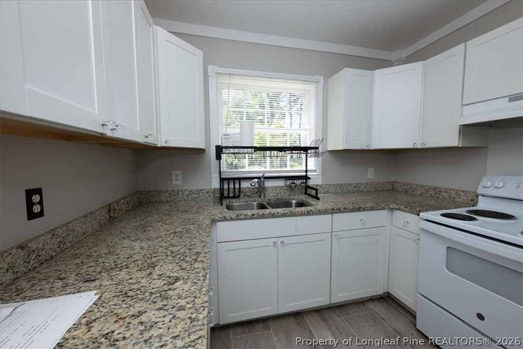 2201 N McMillan Ave, Lumberton, NC 28358 — photo 9