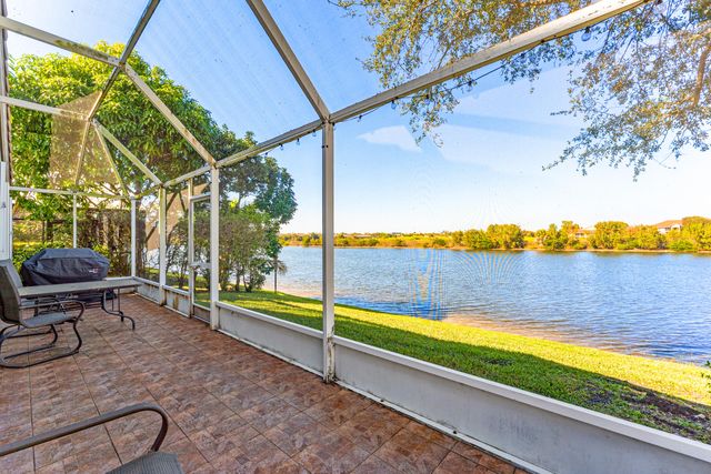 11827 SW 7th Street, Pembroke Pines, FL 33025