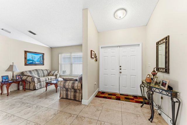 11827 SW 7th Street, Pembroke Pines, FL 33025