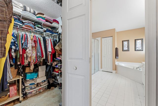 11827 SW 7th Street, Pembroke Pines, FL 33025