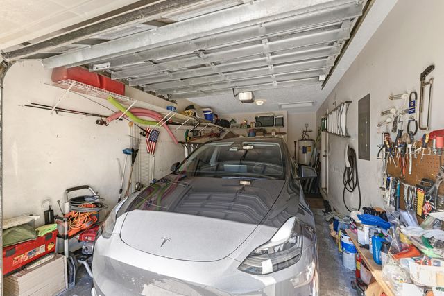 11827 SW 7th Street, Pembroke Pines, FL 33025