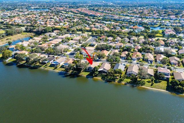 11827 SW 7th Street, Pembroke Pines, FL 33025