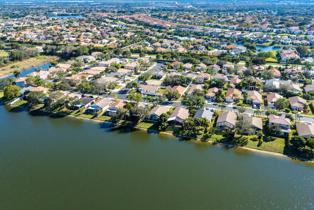 11827 SW 7th Street, Pembroke Pines, FL 33025