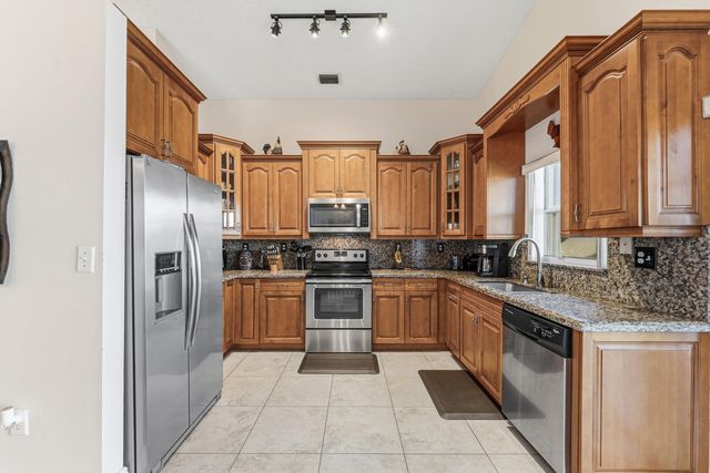 11827 SW 7th Street, Pembroke Pines, FL 33025