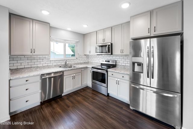 125 Broken Branch Ct, Mt Washington, KY 40047