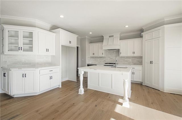 8964 NE 99th Terrace, Kansas City, MO 64157