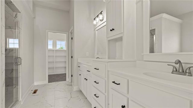 8964 NE 99th Terrace, Kansas City, MO 64157