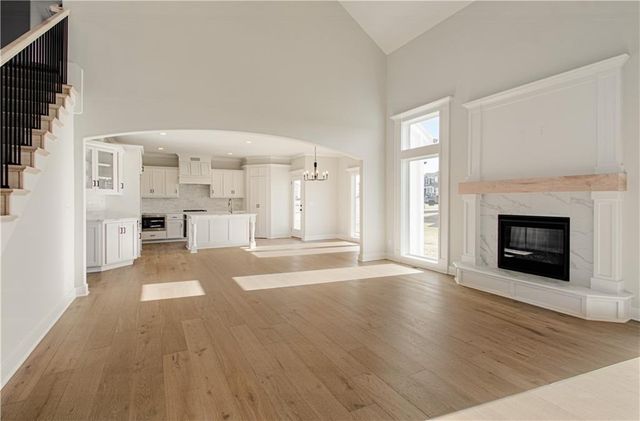 8964 NE 99th Terrace, Kansas City, MO 64157