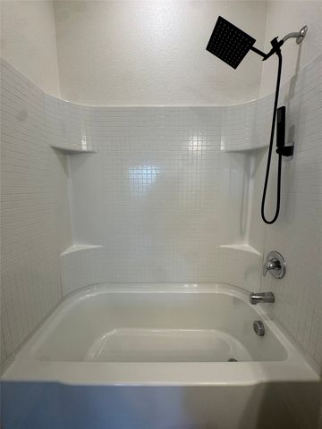 1720 Escondido Drive, Fort Worth, TX 76052