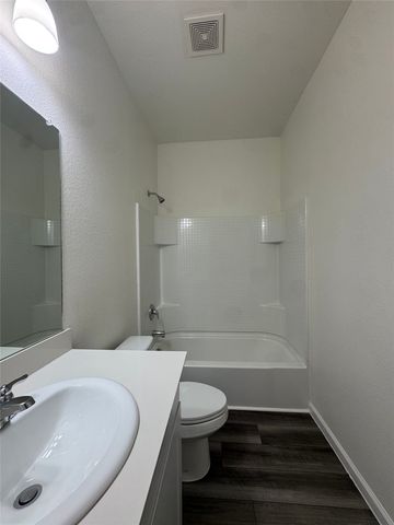 1720 Escondido Drive, Fort Worth, TX 76052