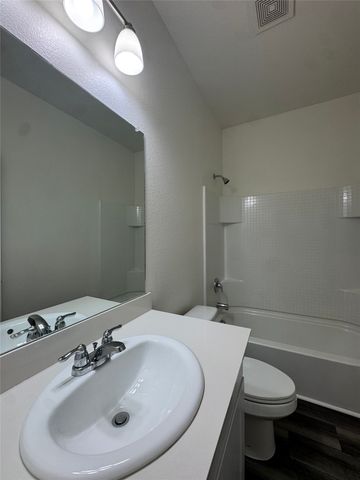 1720 Escondido Drive, Fort Worth, TX 76052