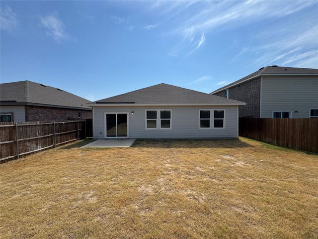 1720 Escondido Drive, Fort Worth, TX 76052