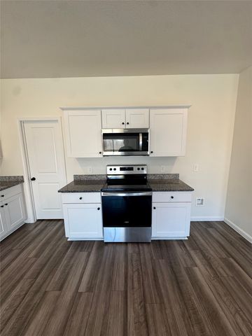 1720 Escondido Drive, Fort Worth, TX 76052