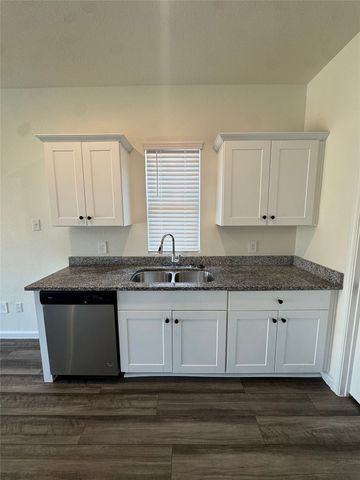 1720 Escondido Drive, Fort Worth, TX 76052