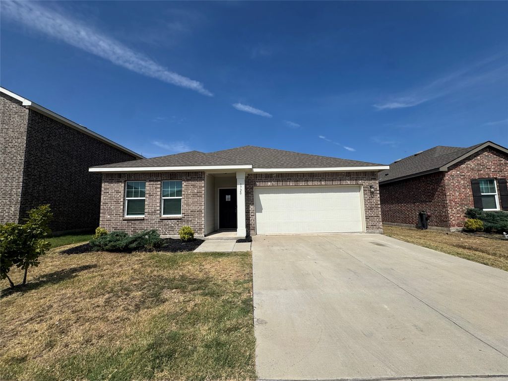 1720 Escondido Drive, Fort Worth, TX 76052