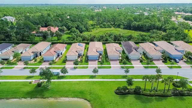 11389 SW Visconti Way, Port St. Lucie, FL 34986