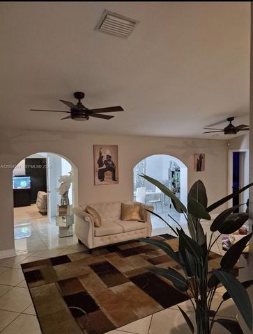 4856 ARCHIE LN, Other, FL 33905