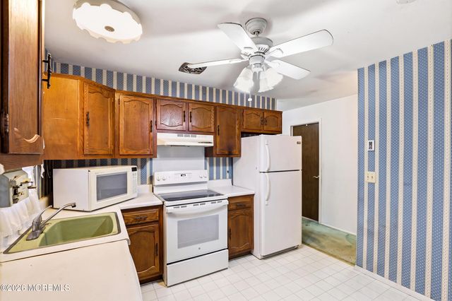 27 A Homestead Drive, Manchester, NJ 08759