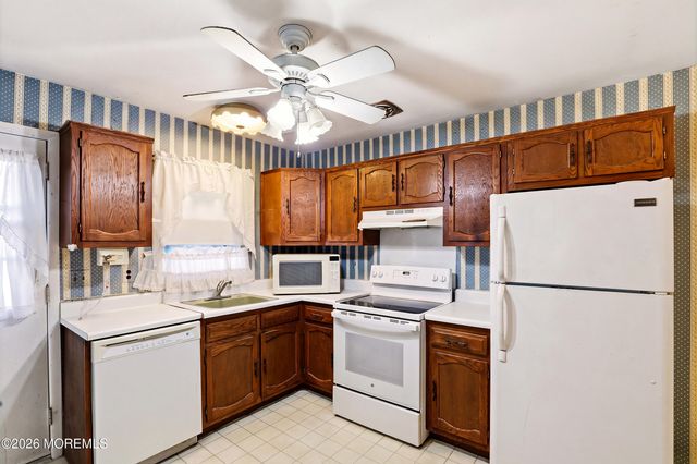 27 A Homestead Drive, Manchester, NJ 08759