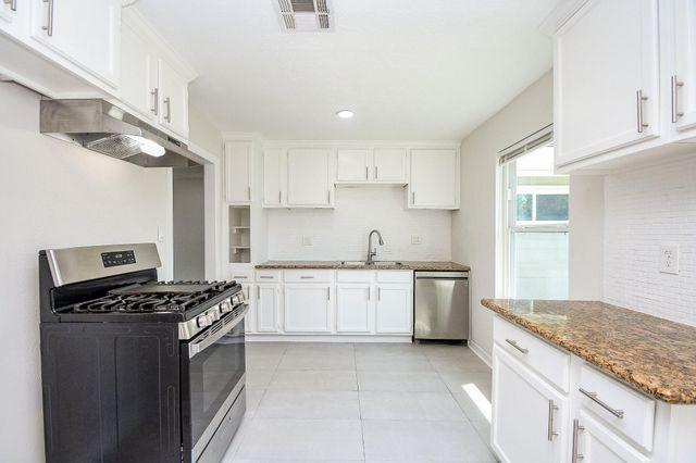 7419 Jalna Street, Houston, TX 77055